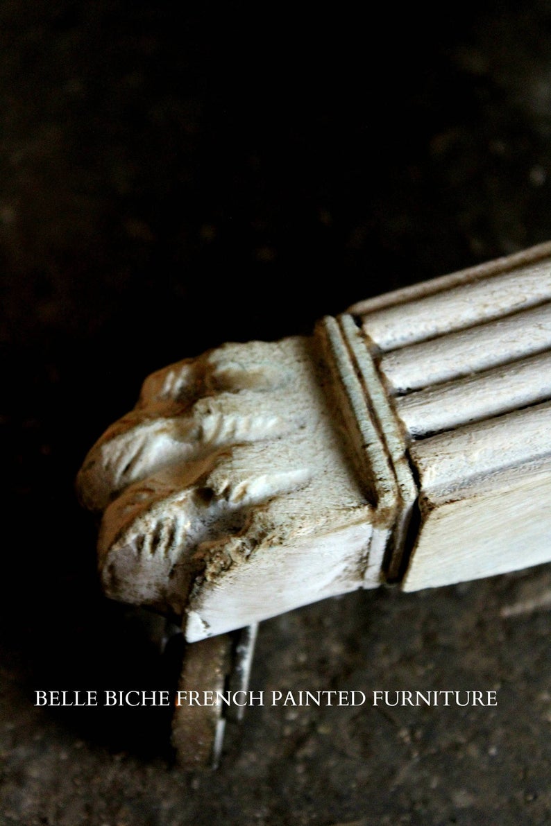 06 Gustavian Style Pedestal Table