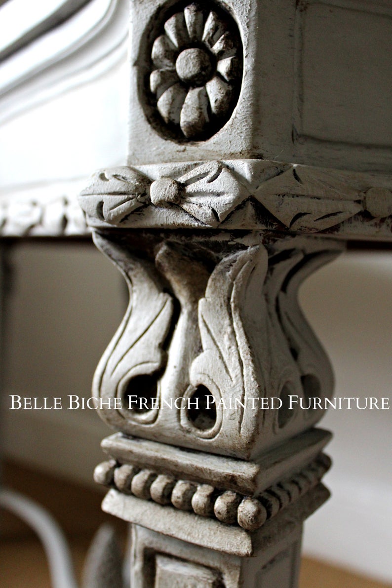 Gustavian Style Spacious Library Console