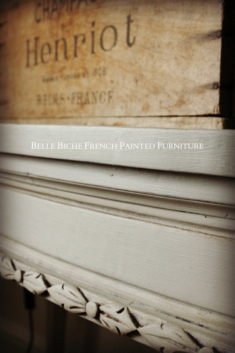 Gustavian Style Spacious Library Console