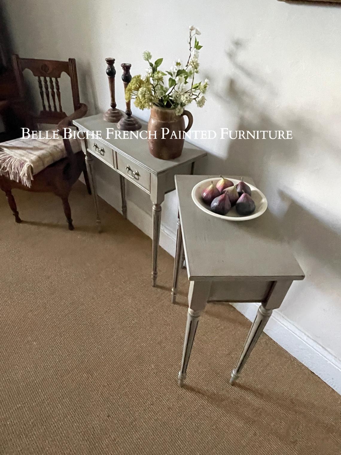 Beautiful Set of 2 George III Style Side Tables