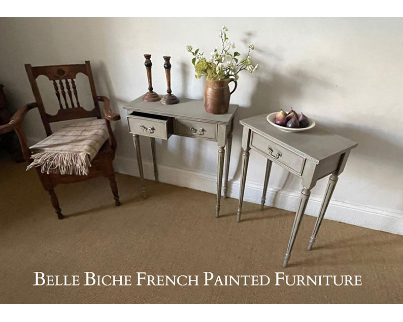 Beautiful Set of 2 George III Style Side Tables