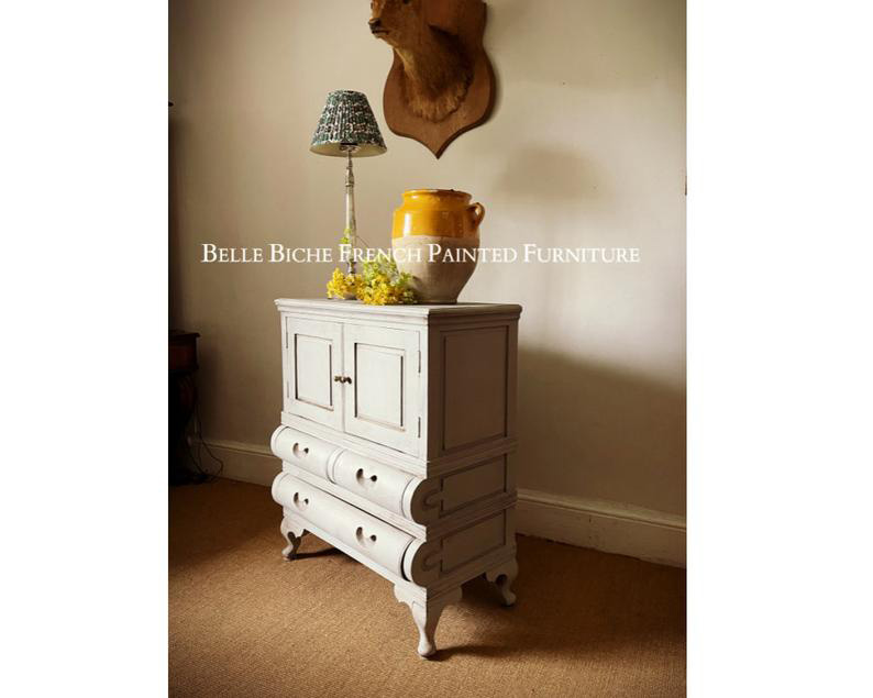 Pleasing 'Gustavian Grey' Lowboy