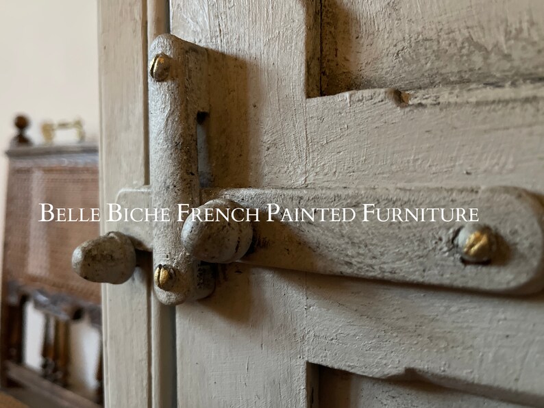 Single Door Hall Robe