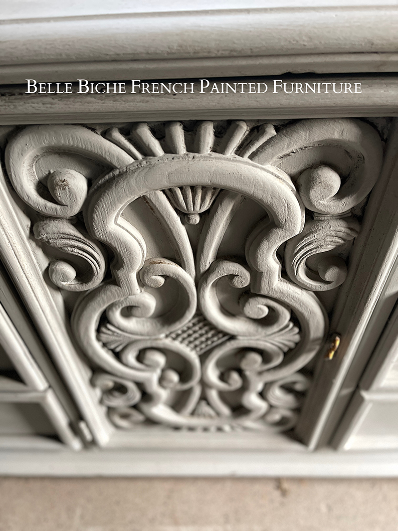 GUSTAVIAN-GREY-9-DRAWER-CHEST-COMMODE