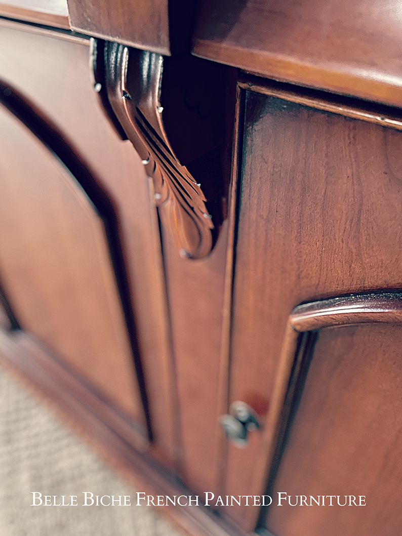 Spacious Colonial Style 3-Door Mahogany Sideboard Server