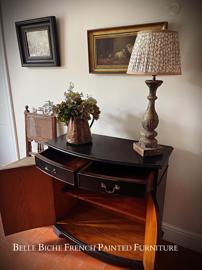 2-Door Bow Fronted Sideboard