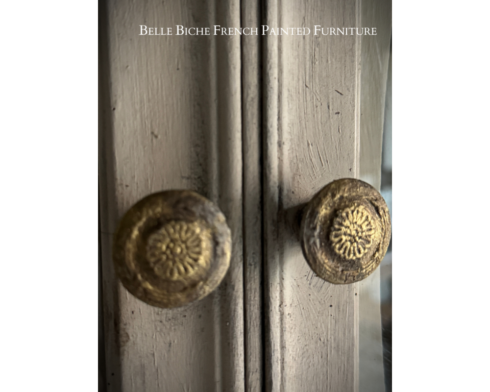 Elegant Georgian Style Reproduction Glazed Corner Cabinet