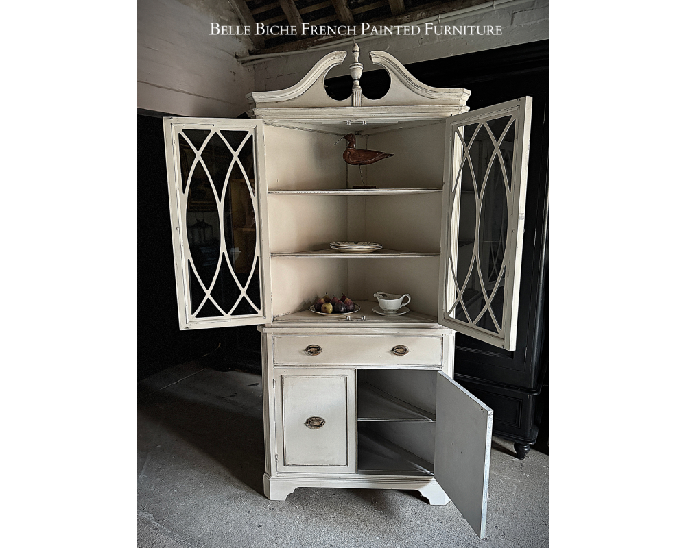 Elegant Georgian Style Reproduction Glazed Corner Cabinet