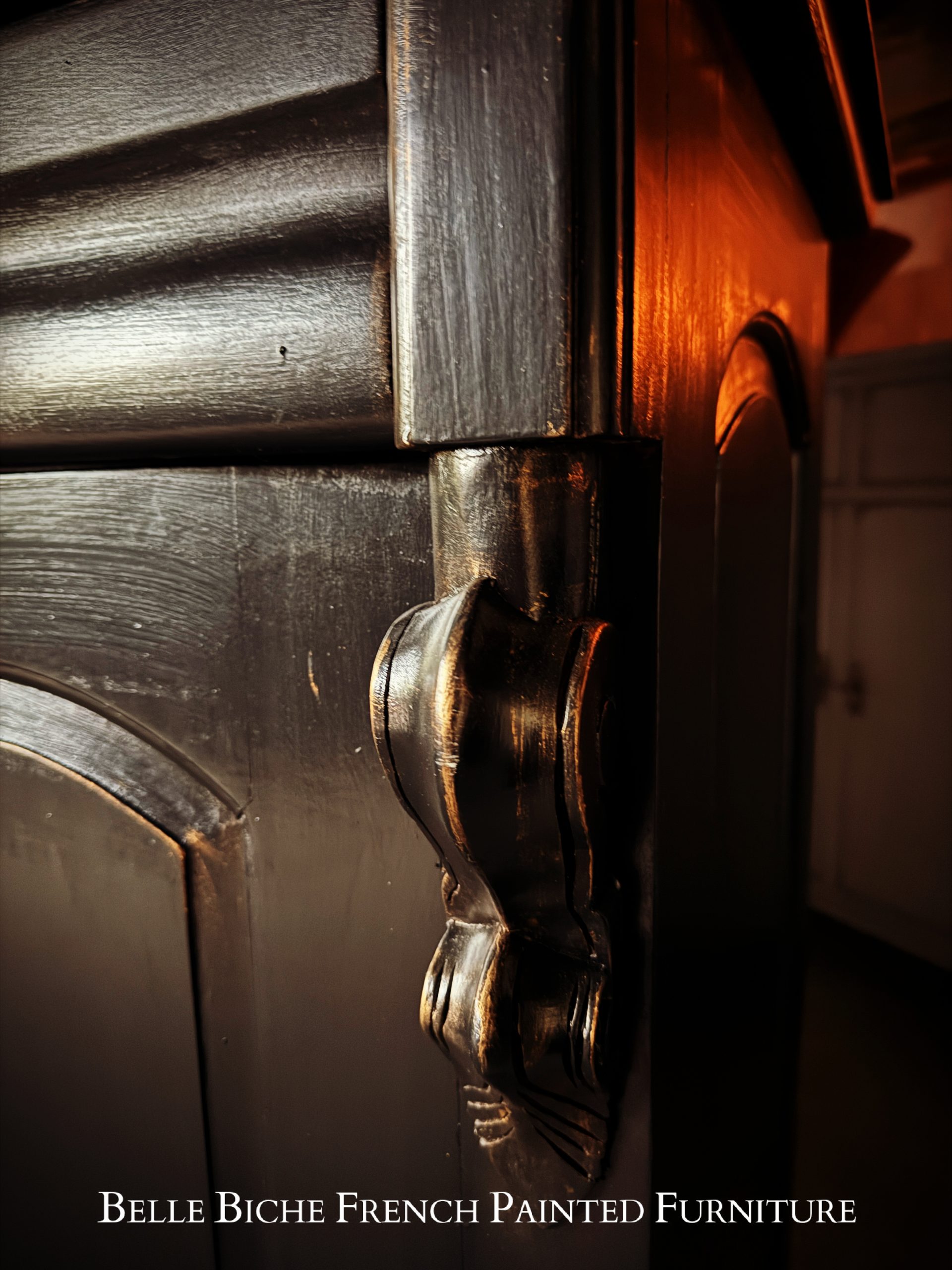 Glazed Dresser Display, in Noir